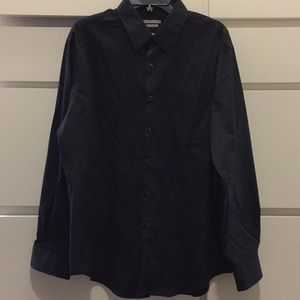 Can Heusen 17 1/2, 34/35 Black Button Down Top